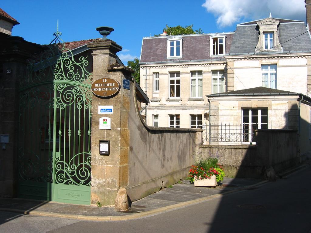 Le Belvedere Des Remparts Langres Exterior photo
